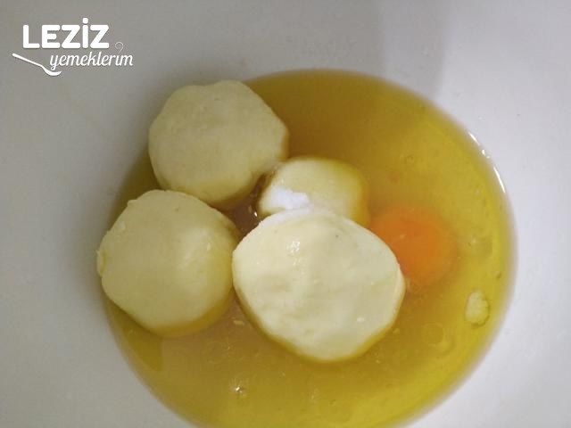 Bayatlamayan Tuzlu Kurabiye Nasıl Yapılmalı?