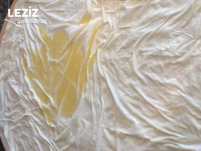 Yoğurtlu Kabarık Börek
