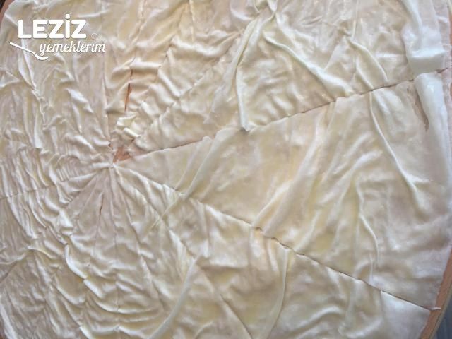 Yoğurtlu Kabarık Börek