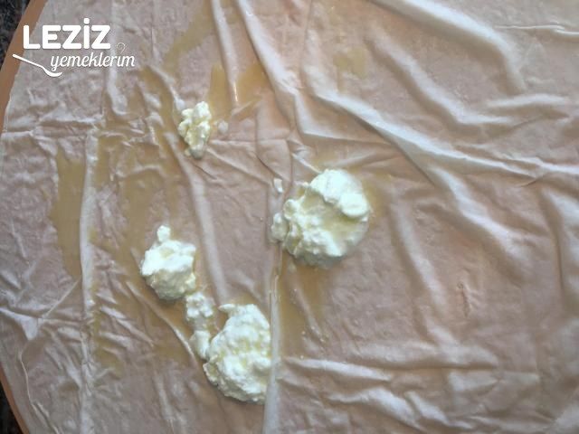 Yoğurtlu Kabarık Börek
