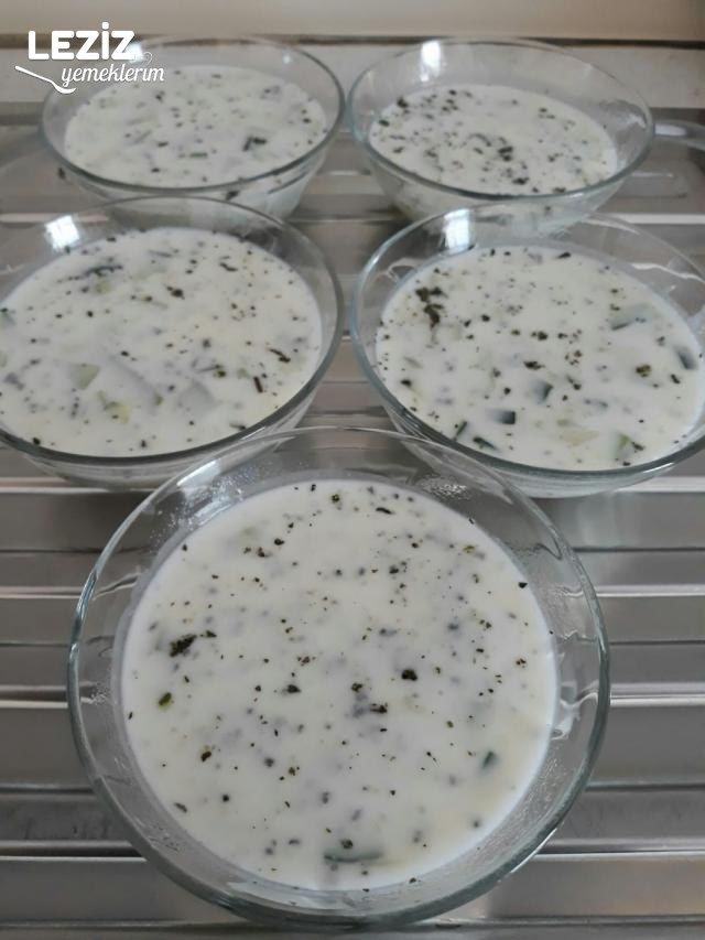 Cacık (Sarımsaklı)