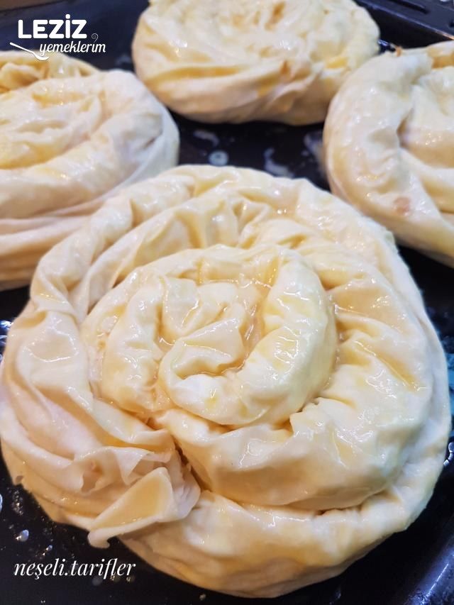 Yufkadan Çarşaf Böreği