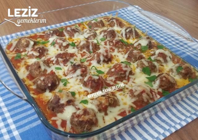 Domates Soslu Nefis Köfte Tarifi