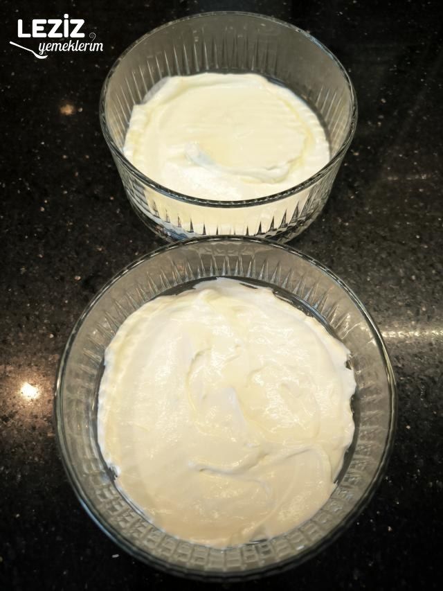 Yoğurt Yatağında Narekşili Brüksel Lahanası