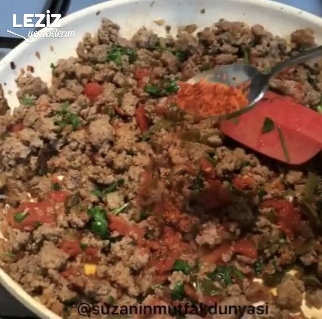 Fırında Bostan (Tombul) Patlıcanlı Karnıyarık