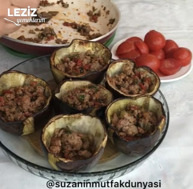 Fırında Bostan (Tombul) Patlıcanlı Karnıyarık