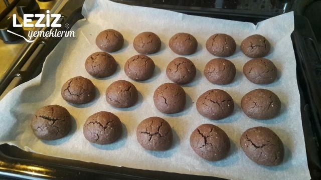 Leziz Kakaolu Islak Kurabiye
