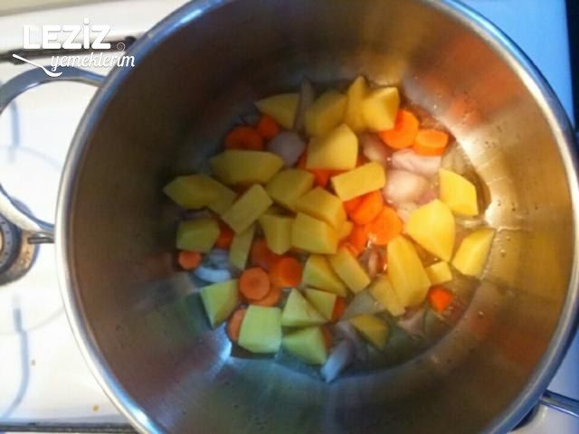 Sebzeli Mercimek Çorbası Tarifi