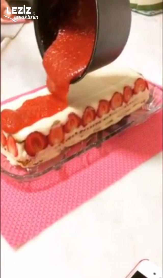Çilekli Pasta Yapımı
