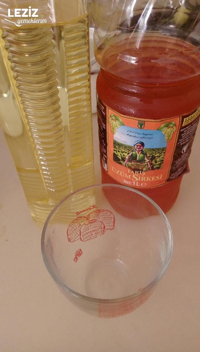 Kırmızı Biber Turşusu