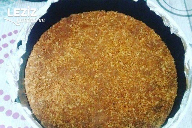Çilek Soslu Cheesecake Tarifi