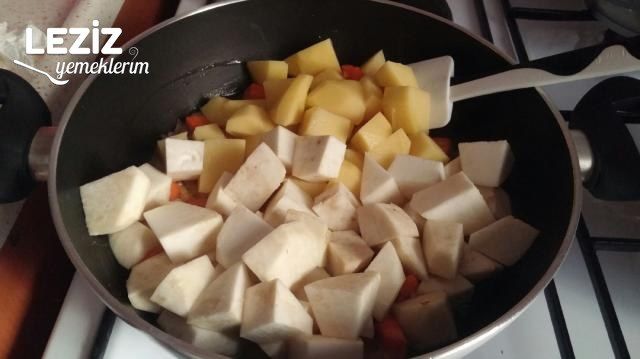 Portakallı Kereviz Yemeği Tarifi