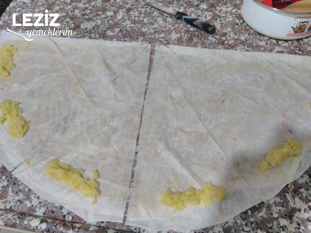 Patatesli Sirkeli Çıtır Börek