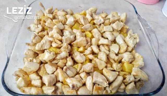 Fırında Patatesli Tavuk Yemeği