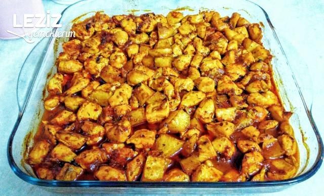 Fırında Patatesli Tavuk Yemeği