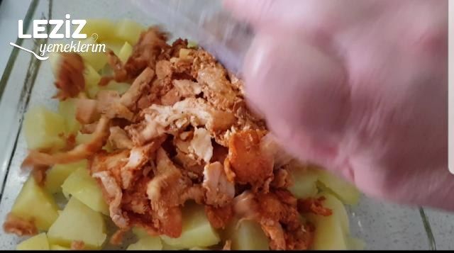 Beşamel Soslu Patatesli Tavuk Tarifi