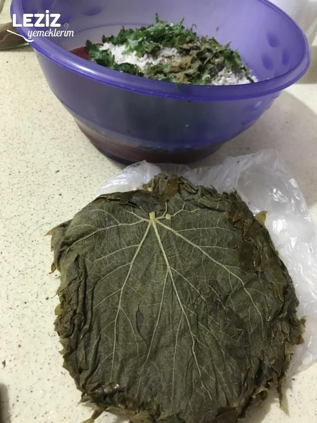 Pişmeyen İç Harçtan Zeytinyağlı Sarma (Tüm Aşamalarla)