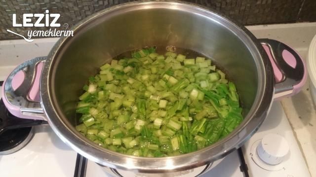 Pancar Sapı Kavurması Tarifi