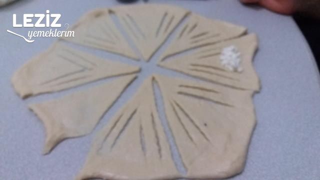 Nefis Şerit Poğaça