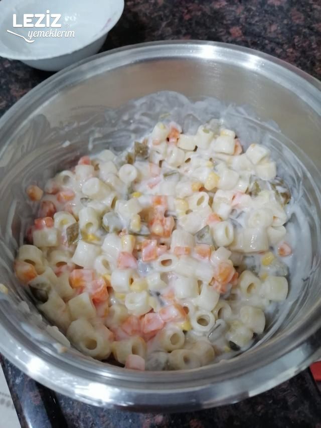 Makarna Salatası Tarifi (Yoğurtlu Mayonezli)