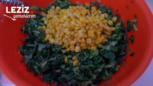 Semizotu Salatası Nasıl Yapılır