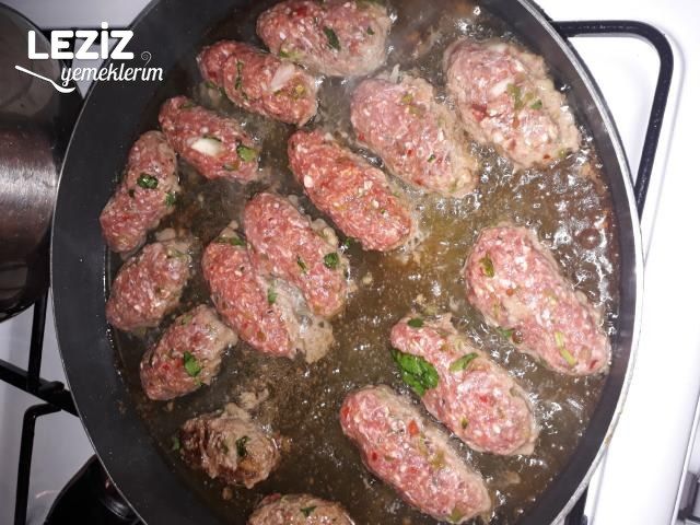 Ekmek Arası Köfte