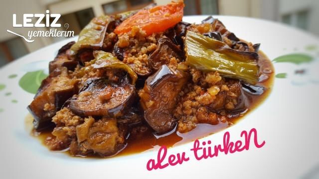 Nefis Fırında Kıymalı Patlıcan Musakka (Lokanta Usulü)
