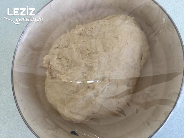 Yumuşacık Kolay Poğaça Kaşarlı Ve De Sucuklu