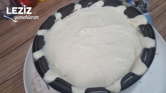 Harika Oreo’lu Kremalı Pasta