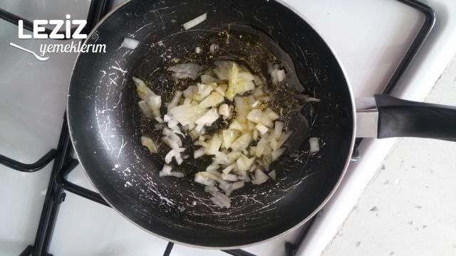 Kıymalı Yeşil Zeytin Kavurması