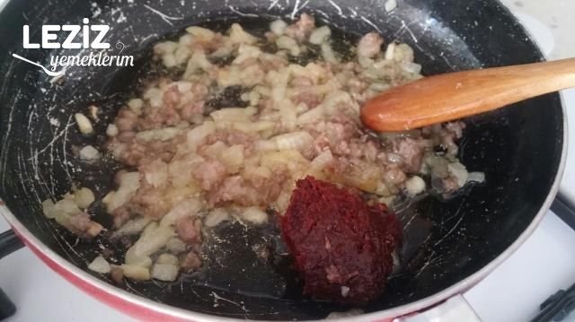 Kıymalı Yeşil Zeytin Kavurması