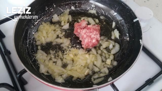 Kıymalı Yeşil Zeytin Kavurması