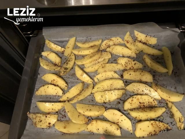 Soğan Halkalı Dana Bacon'lı Cheeseburger