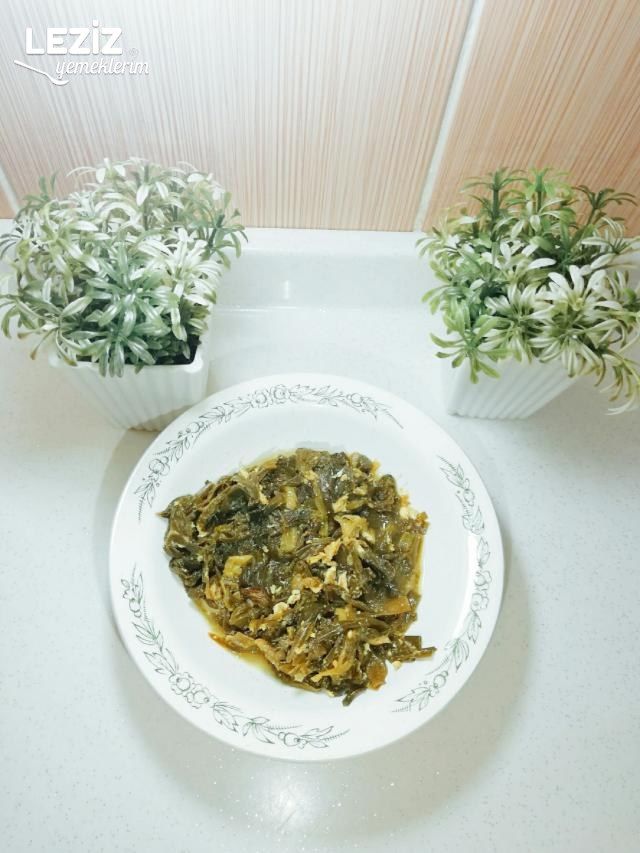 Yumurtalı Çiriş Otu Kavurması