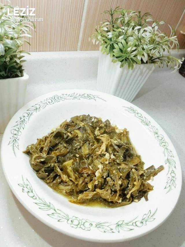 Yumurtalı Çiriş Otu Kavurması