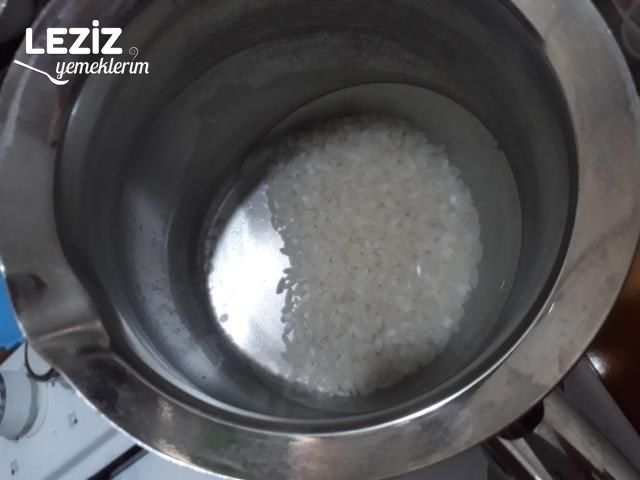 Erişteli Nohutlu Pirinç Pilavı