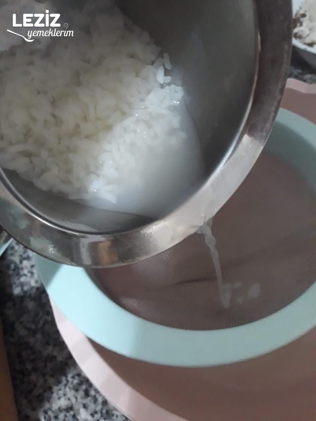 Erişteli Nohutlu Pirinç Pilavı