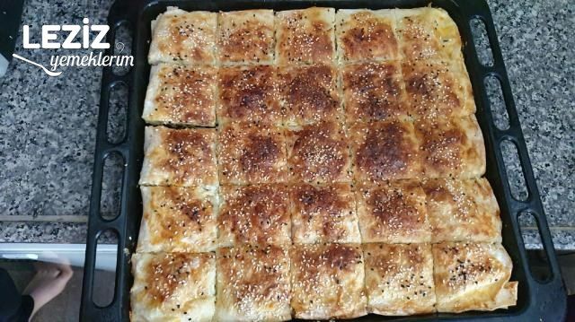 Hazır Yufkadan Nefis Peynirli Börek