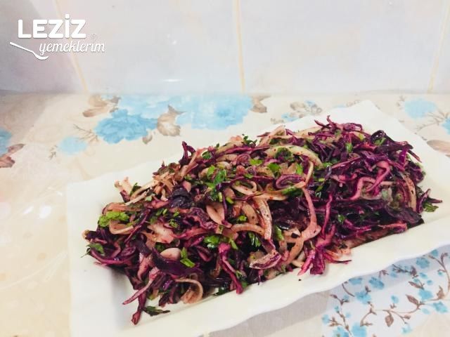 Kebapçı Salatası Lezzetinde Mor Lahana Salatası
