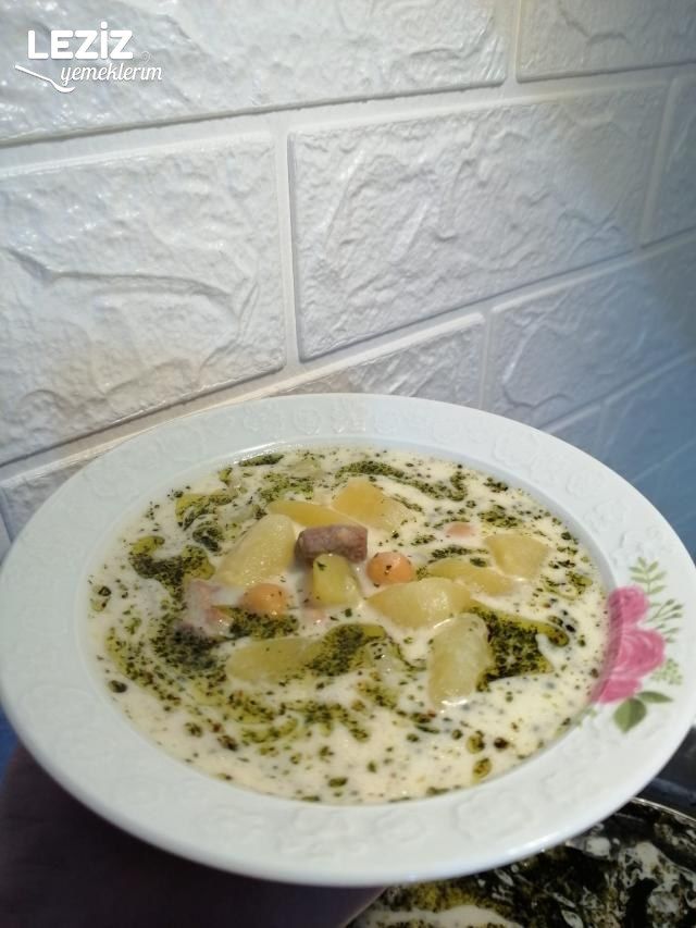 Yoğurtlu Etli Patates Çorbası
