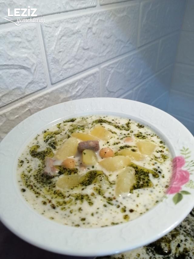Yoğurtlu Etli Patates Çorbası