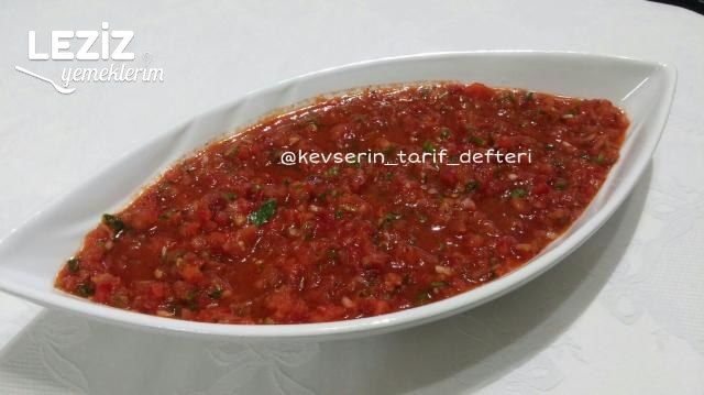 Nefis Acılı Ezme Tarifi