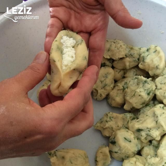 Peynirli Dereotlu Poğaça Tarifi