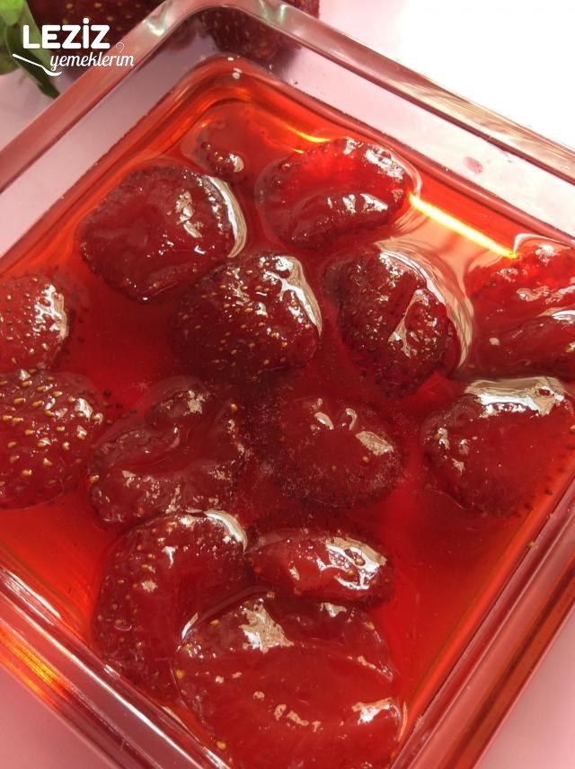 Çilek Reçeli Nasıl Olur
