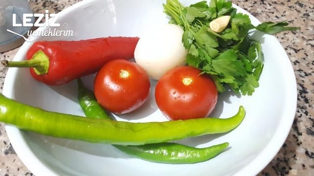 5 Dk’da Nefis Pratik Sarımsaklı Acı Sos (Şahane)