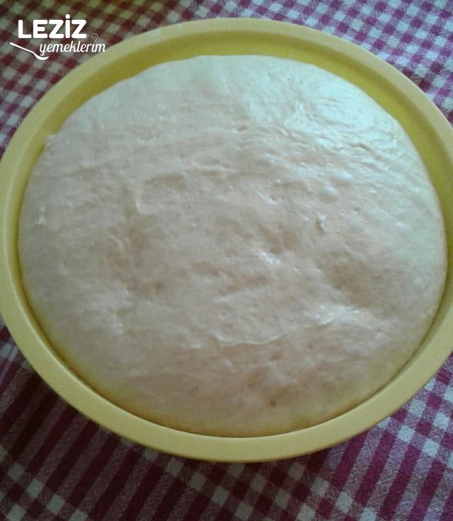 Enfes Mayalı Kıymalı Poğaça