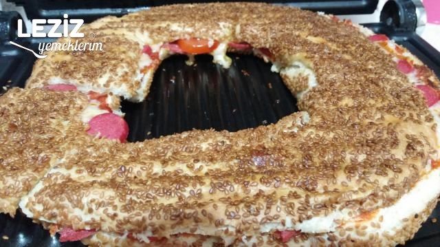 5 Dakikada Nefis Simit Pizza Tostu
