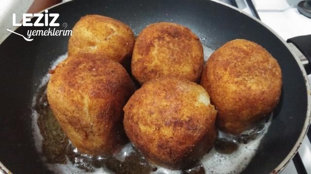 Patates Topları İçinde Sürpriz Yumurtalar