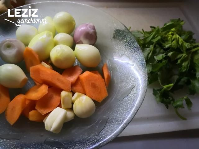 Portakallı Ayvalı Kereviz Yemeği Tarifi