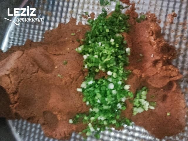 Ev Yapımı Etsiz Çiğ Köfte Nasıl Yapılır